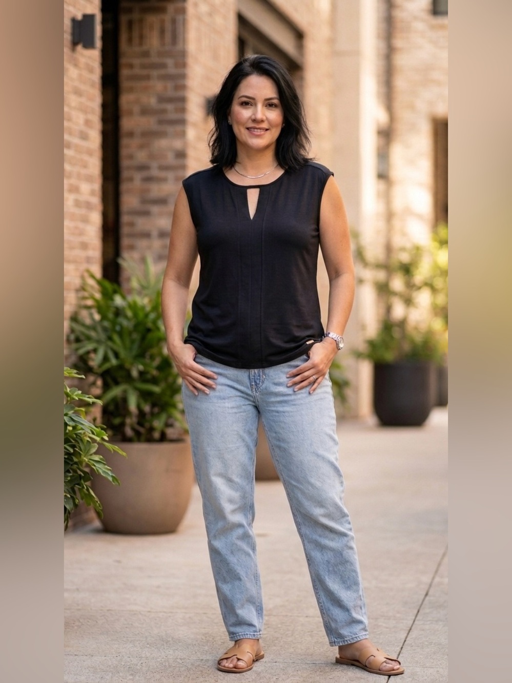 Gina Campos Black Sleeveless Split Neck Keyhole Blouse Top - Size M‎